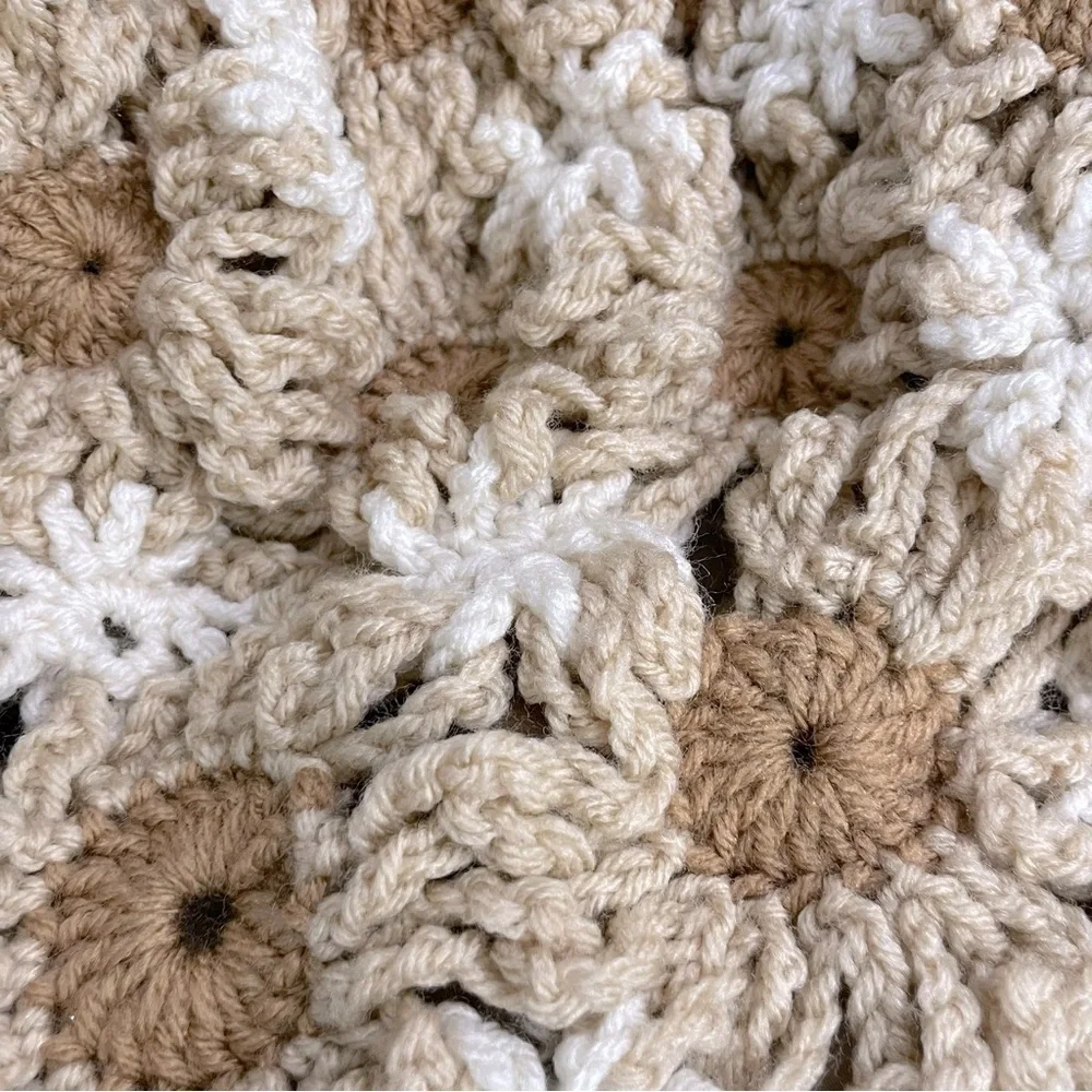 Vintage Handmade Floral Crochet Granny Style Bag, tan /cream wooden handles